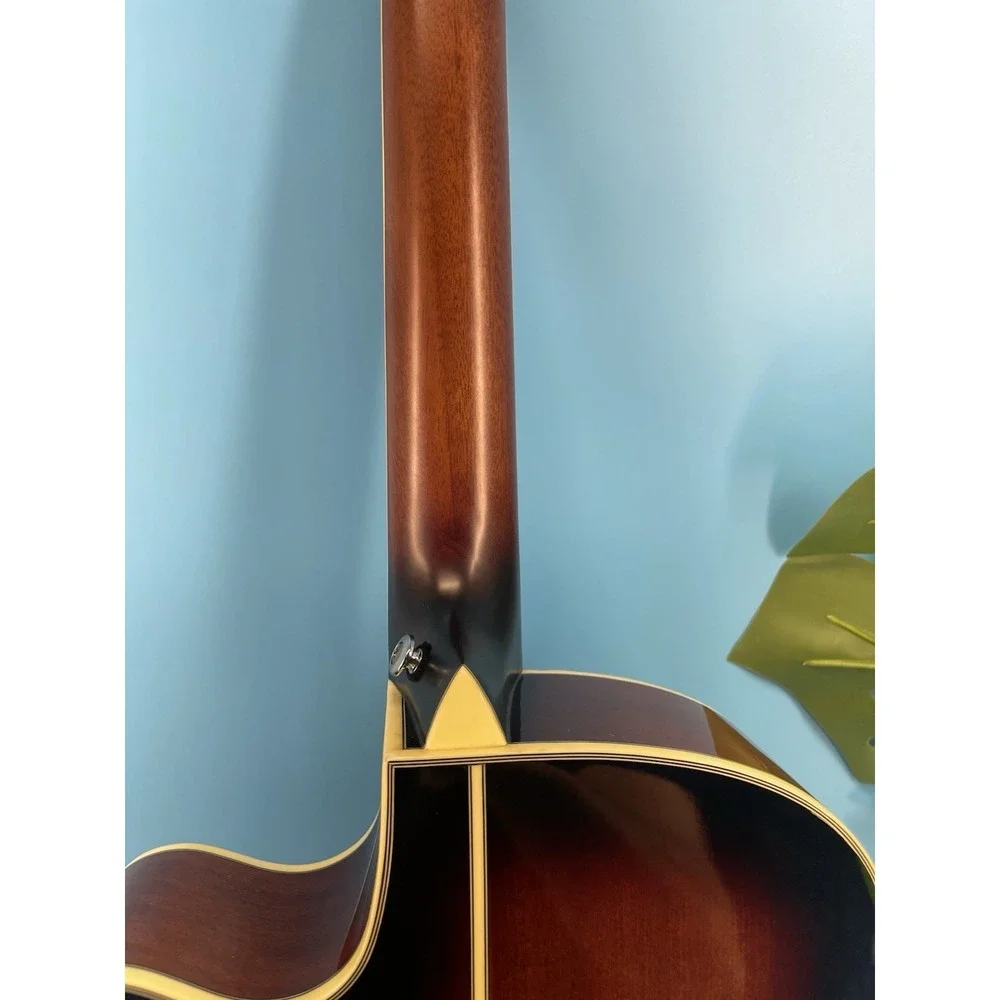 Beautiful Ibanez AEG10II-VS-R3-01 Acoustic Electric Guitar + Case